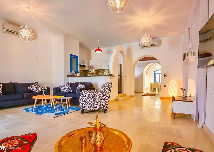 Luxury 8br With Seaview And Private Pool In Gurdaka