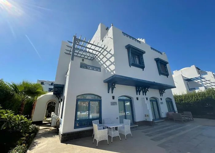 Villa Luxury 8br With Seaview And Private Pool In Gurdaka