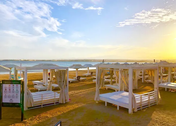 Luxury 8br With Seaview And Private Pool In