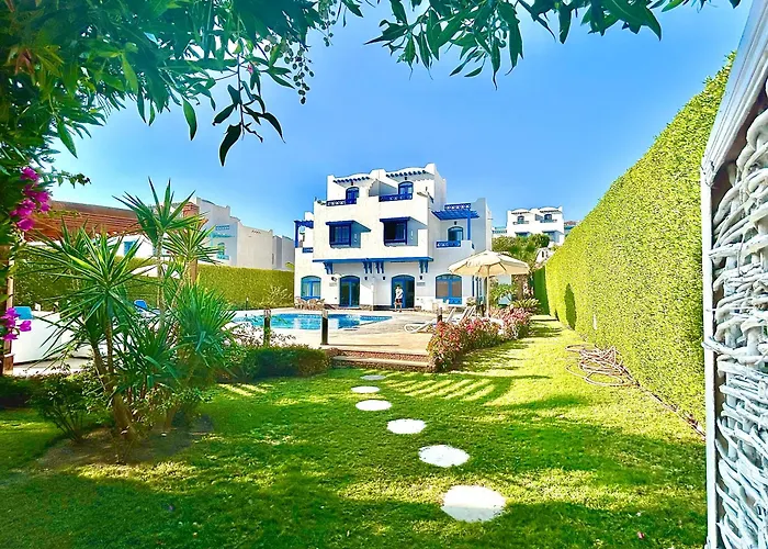 Luxury 8br With Seaview And Private Pool In Villa *