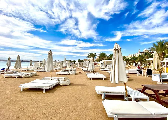 Luxury 8br With Seaview And Private Pool In * Gurdaka